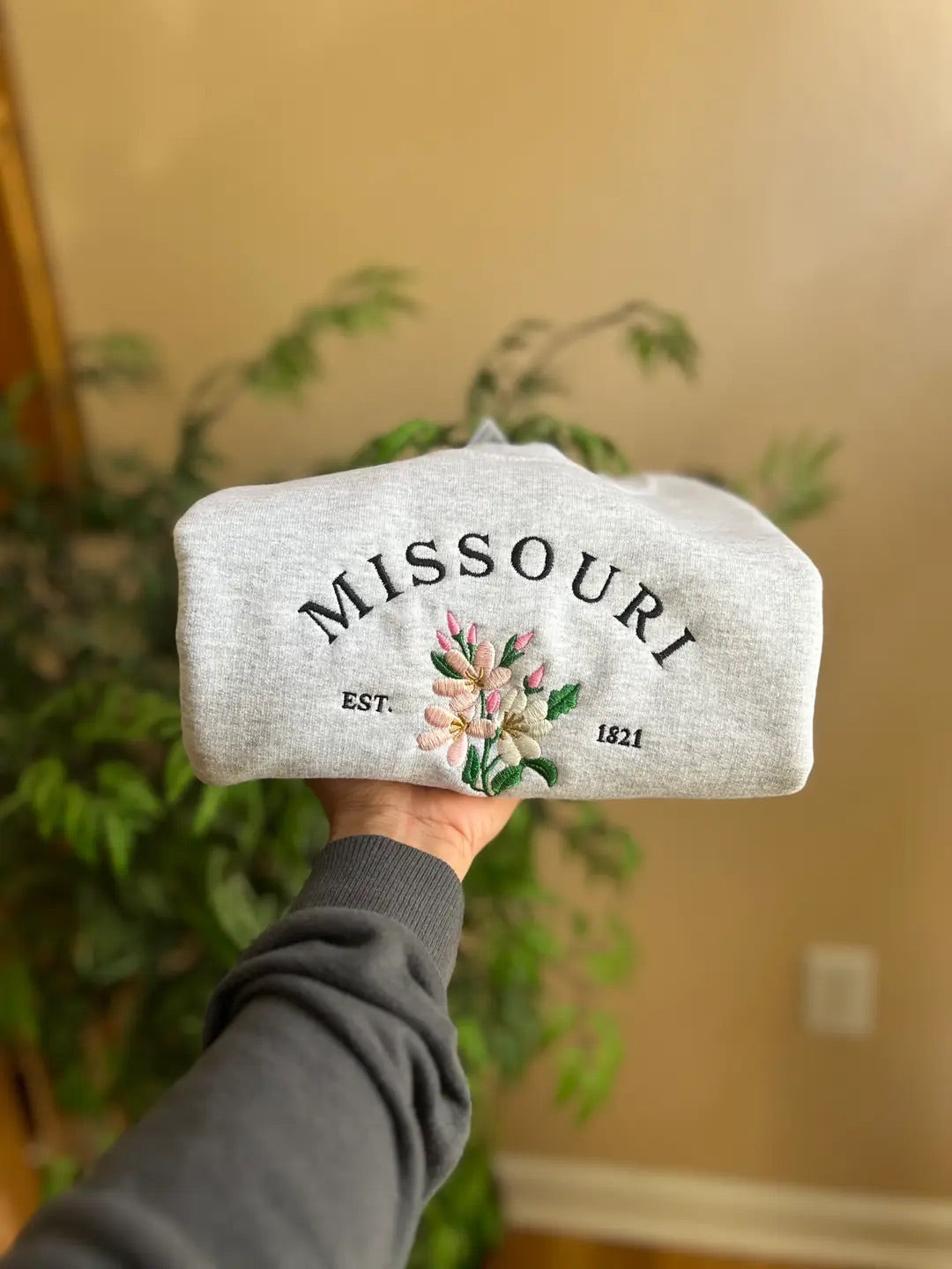 Missouri State Flower Crewneck