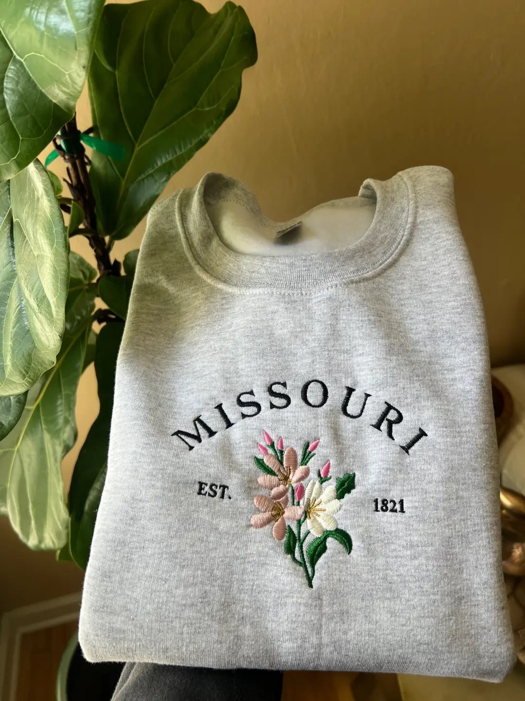 Missouri State Flower Crewneck