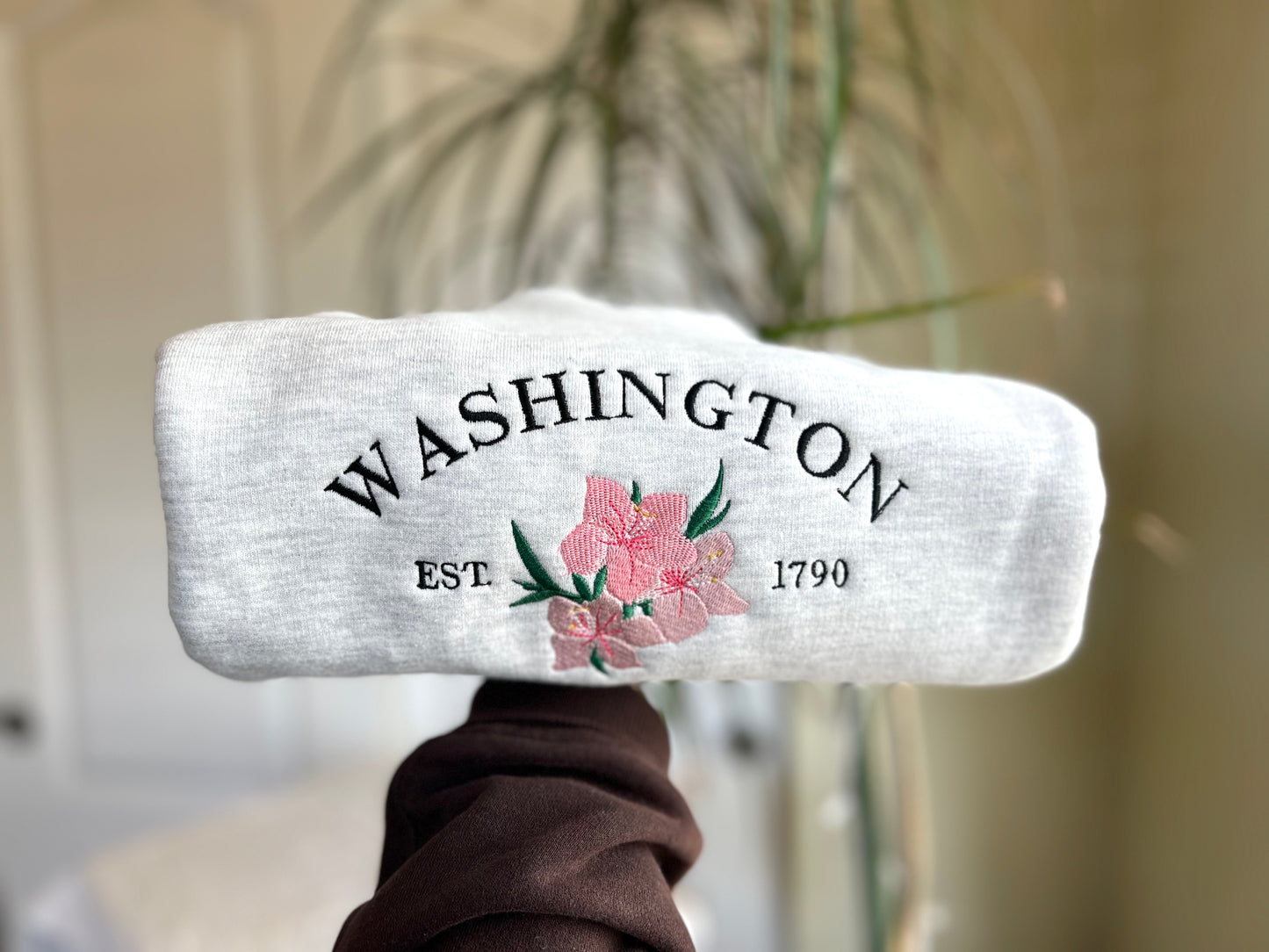 Washington State Flower Crewneck